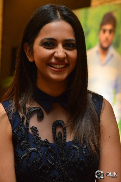 Rakul-Preet-Singh-at-Dhruva-Movie-Thanks-Meet